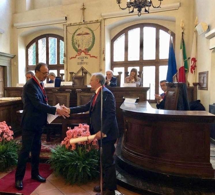 Il Presidente Cosimo Durante riceve il diploma di  Accademico Aggregato dei Georgofili