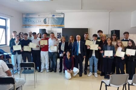 Il GAL Terra d’Arneo premia la mobilità europea dei giovani: all’IISS “Moccia” di Nardò la consegna degli attestati Erasmus+